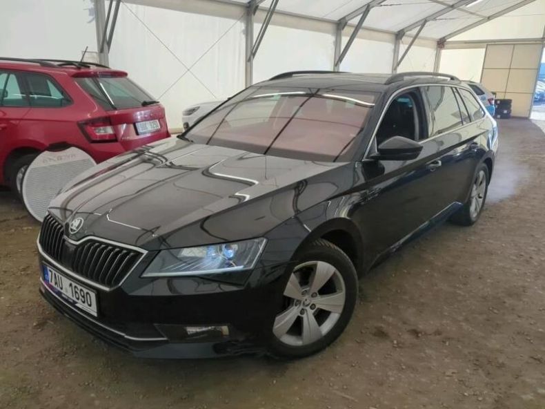 Škoda Superb - hlavní foto