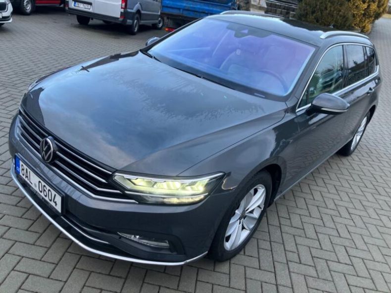 Volkswagen Passat - hlavní foto
