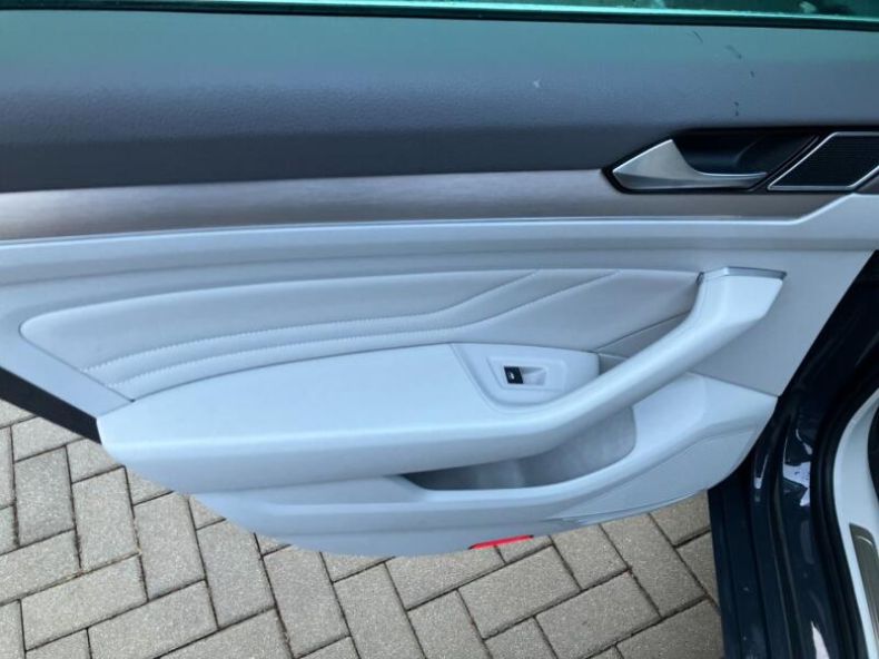 Volkswagen Passat - hlavní fotka