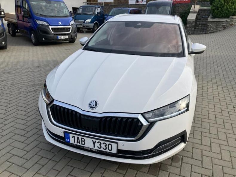Škoda Octavia - hlavní fotka