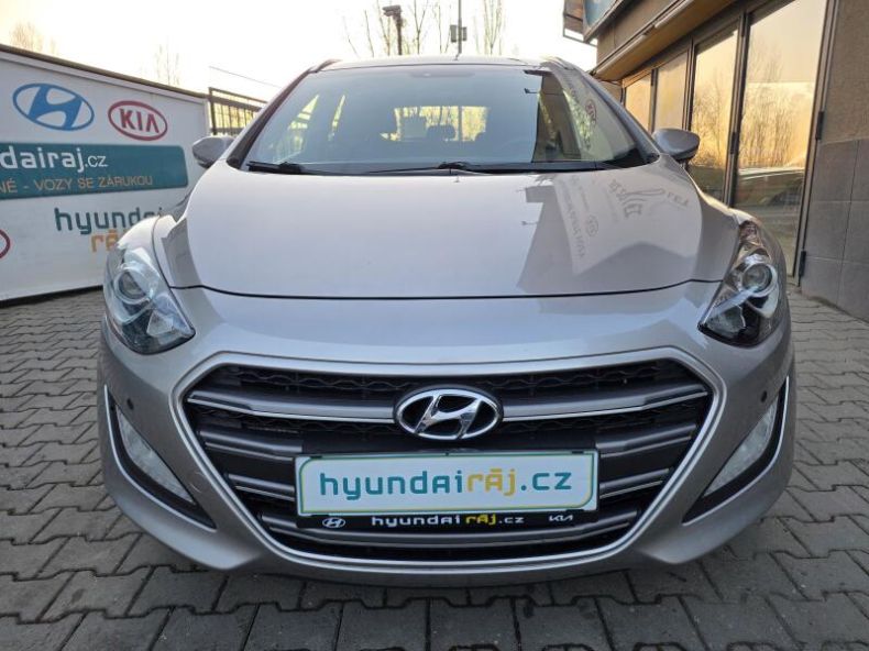 Hyundai i30 - hlavní foto