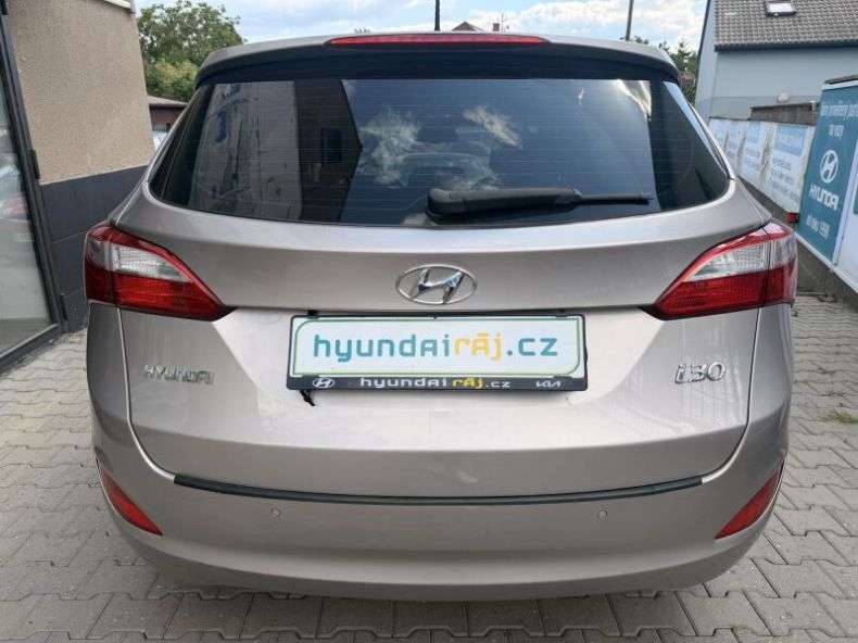 Hyundai i30 - hlavní fotka