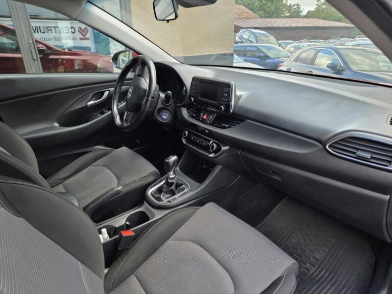 Hyundai i30 - hlavní fotka inzerátu