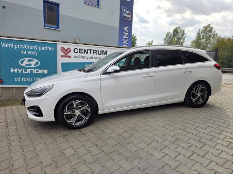 Hyundai i30 - hlavní foto