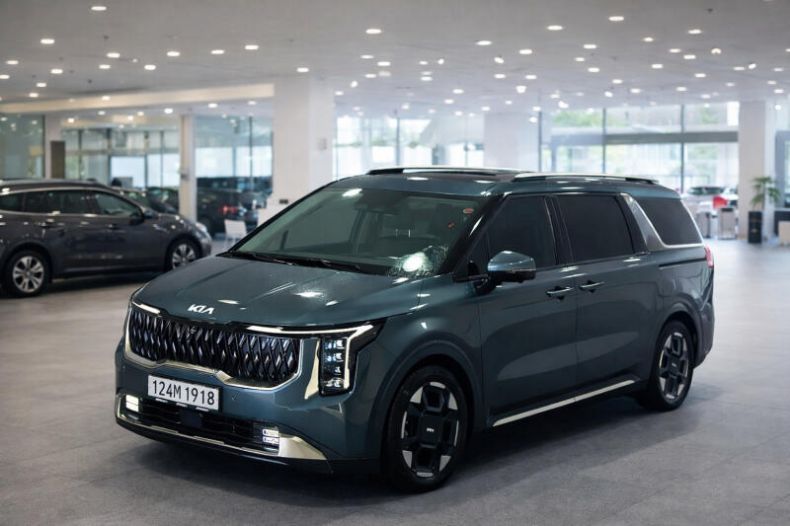 Kia Carnival - hlavní foto