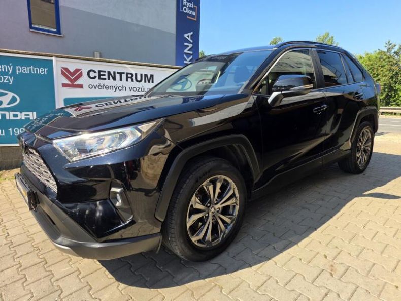 Toyota RAV 4 - hlavní foto