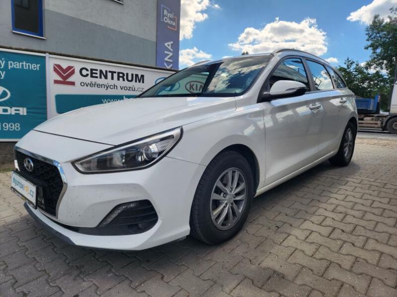 Hyundai i30 - hlavní foto
