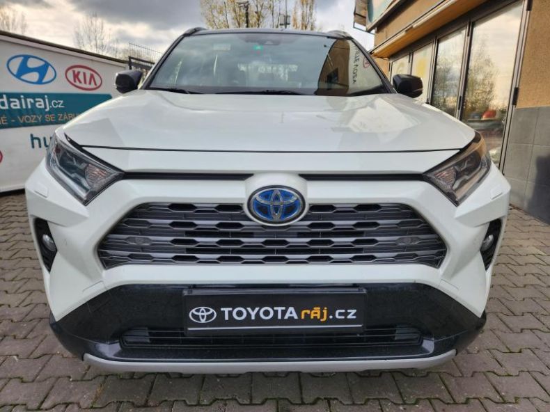 Toyota RAV 4 - hlavní foto