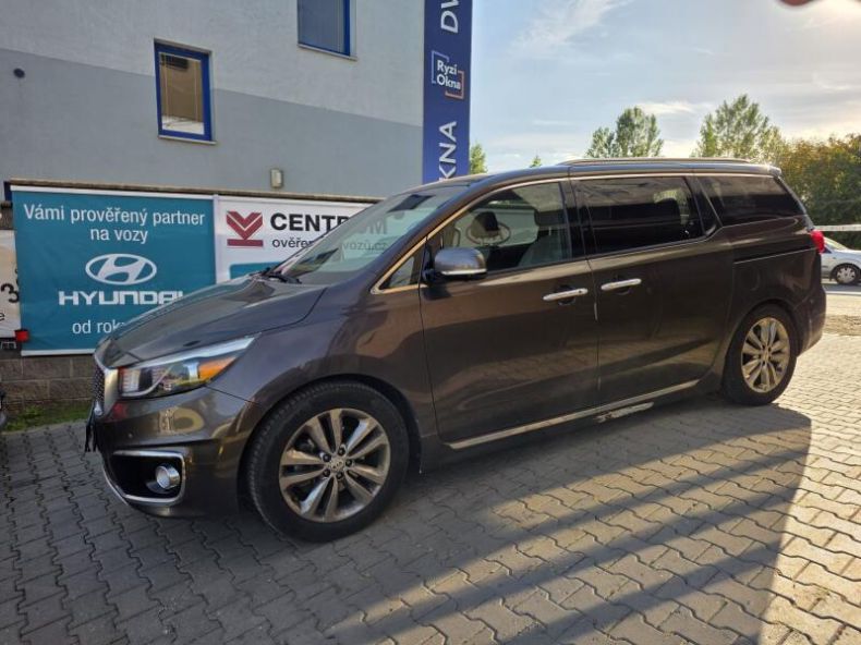 Kia Carnival - hlavní foto