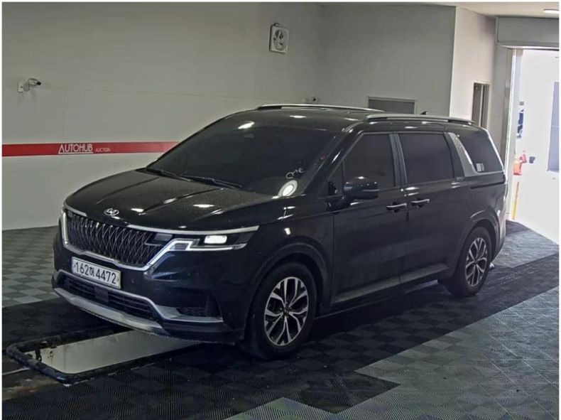 Kia Carnival - hlavní foto