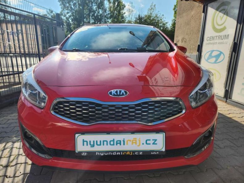 Kia Cee'd - hlavní fotka