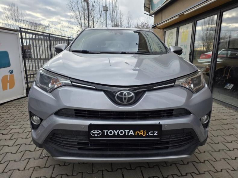 Toyota RAV 4 - hlavní foto