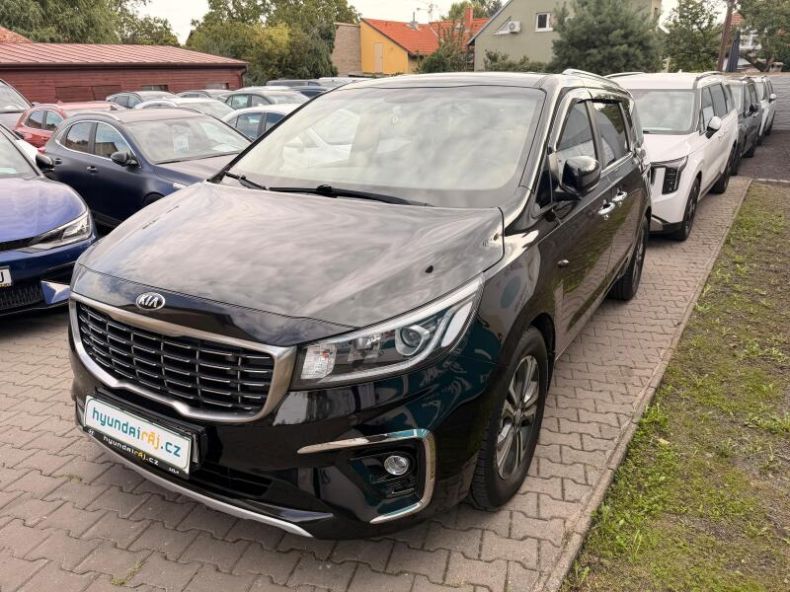 Kia Carnival - hlavní foto