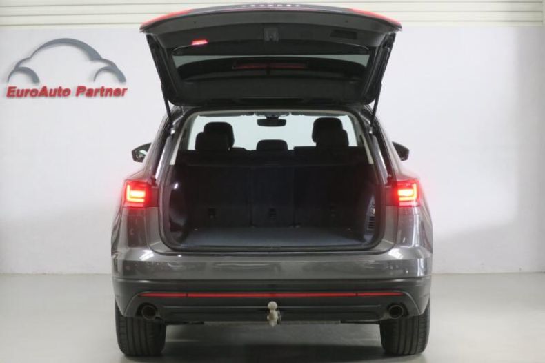 Volkswagen Touareg - hlavní fotka