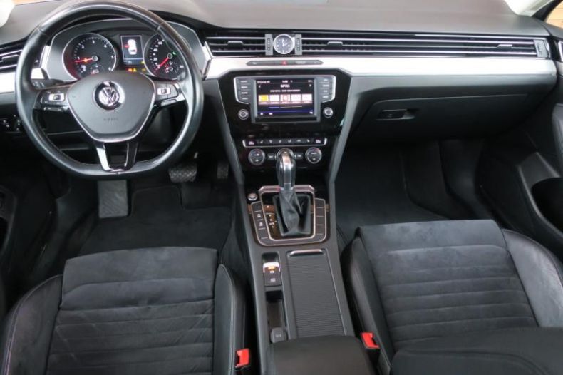 Volkswagen Passat - hlavní fotka