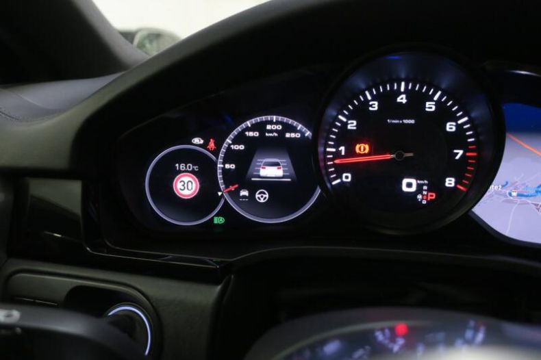 Porsche Cayenne - hlavní fotka