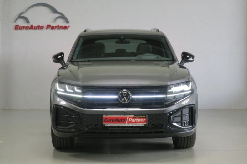 Volkswagen Touareg - hlavní fotka