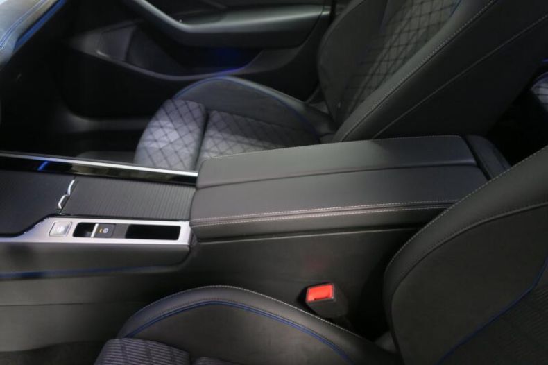 Volkswagen Passat - hlavní fotka