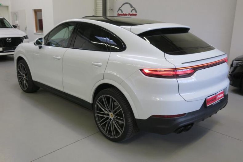 Porsche Cayenne - hlavní fotka