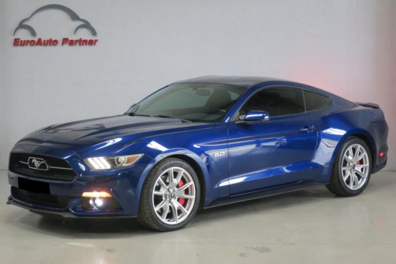 Ford Mustang - hlavní foto