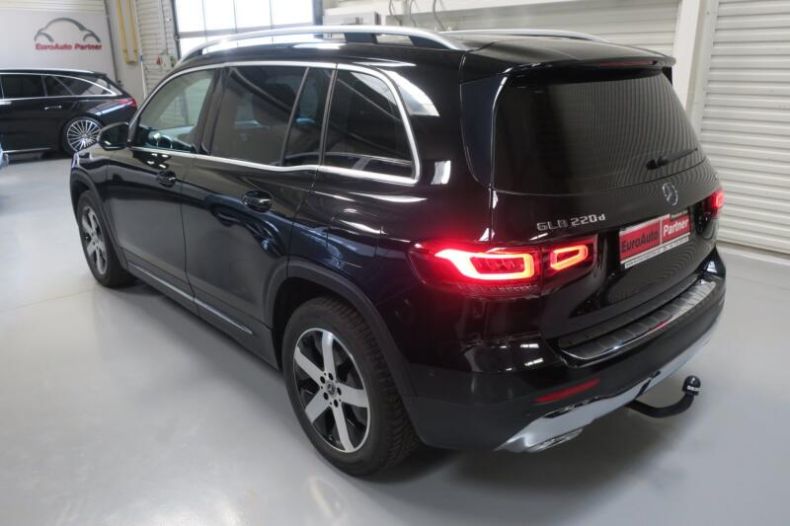 Mercedes GLB - hlavní fotka