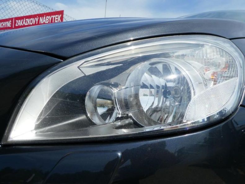 Volvo V60 - hlavní fotka