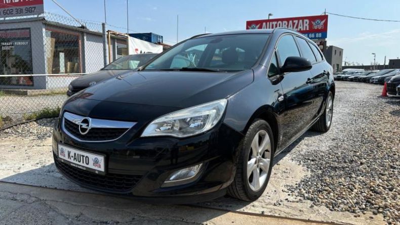 Opel Astra - hlavní foto