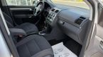Volkswagen Touran - fotka číslo 14