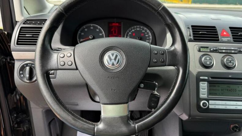 Volkswagen Touran - hlavní fotka