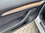 Tesla Model 3 - fotka číslo 23