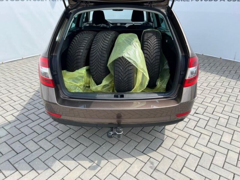 Škoda Octavia - hlavní fotka