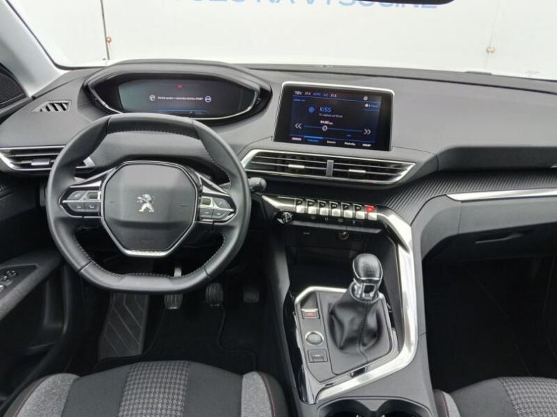 Peugeot 3008 - hlavní fotka
