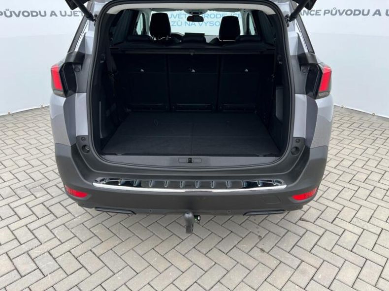 Peugeot 5008 - hlavní fotka
