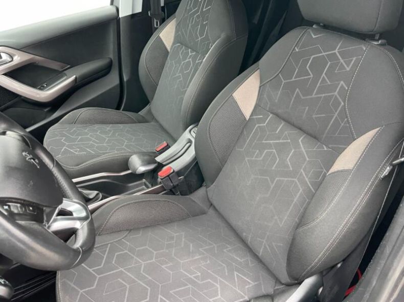 Peugeot 2008 - hlavní fotka