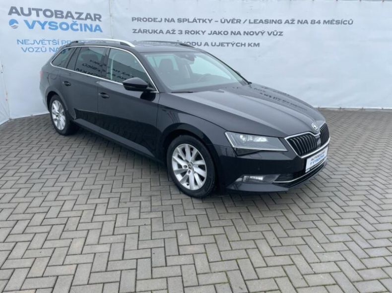Škoda Superb - hlavní foto