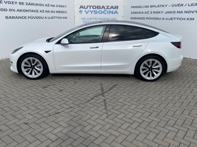 Tesla Model 3 - hlavní foto