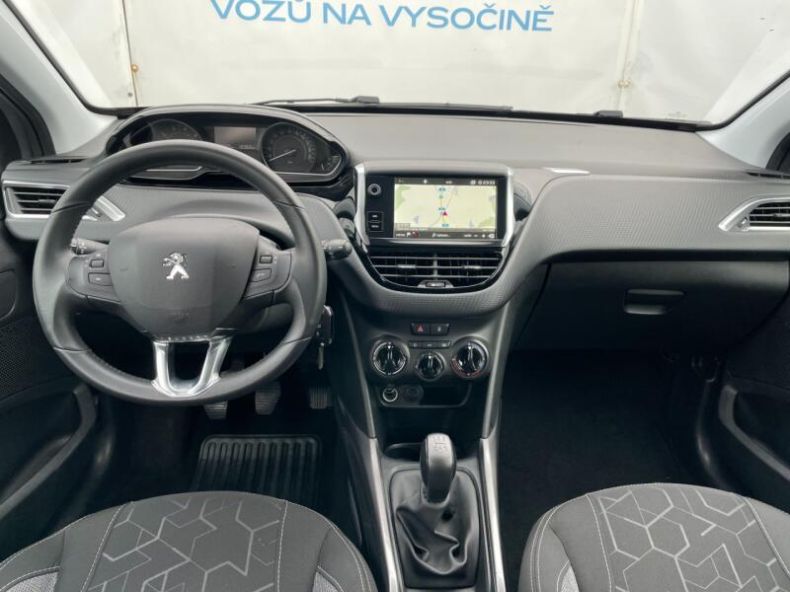 Peugeot 2008 - hlavní fotka