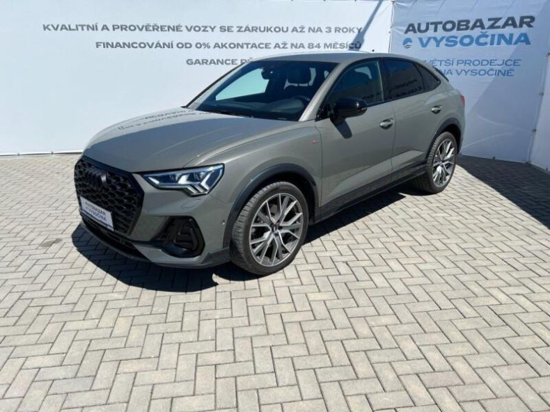 Audi Q3 - hlavní foto