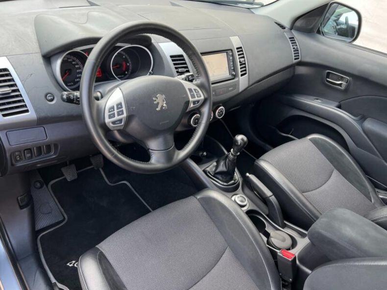 Peugeot 4007 - hlavní fotka