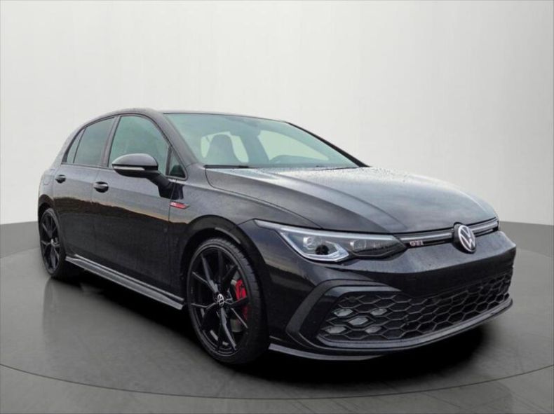 Volkswagen Golf - hlavní foto