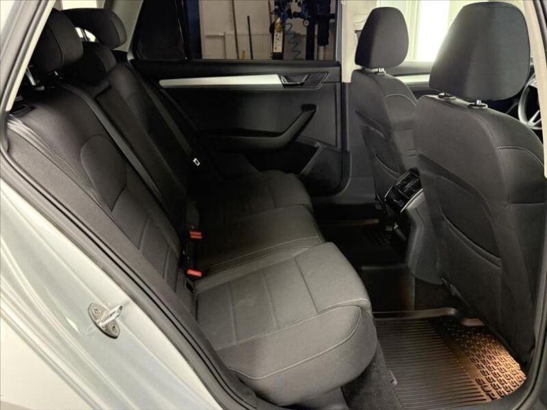 Škoda Superb - hlavní fotka