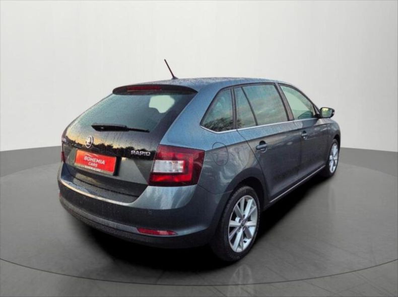 Škoda Rapid - hlavní fotka