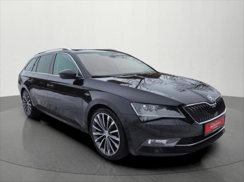 Škoda Superb - hlavní foto