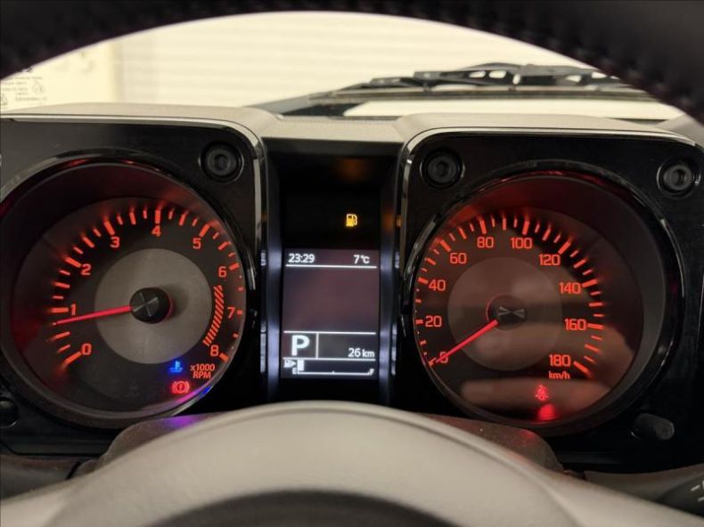 Suzuki Jimny - hlavní fotka