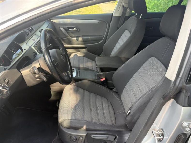 Volkswagen Passat - hlavní fotka
