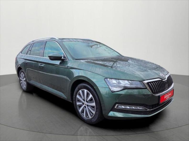 Škoda Superb - hlavní foto