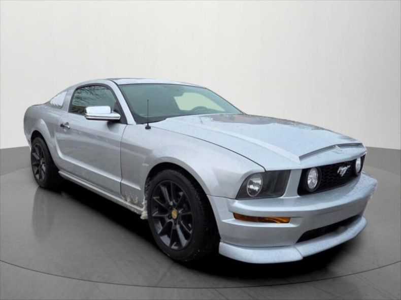 Ford Mustang - hlavní foto