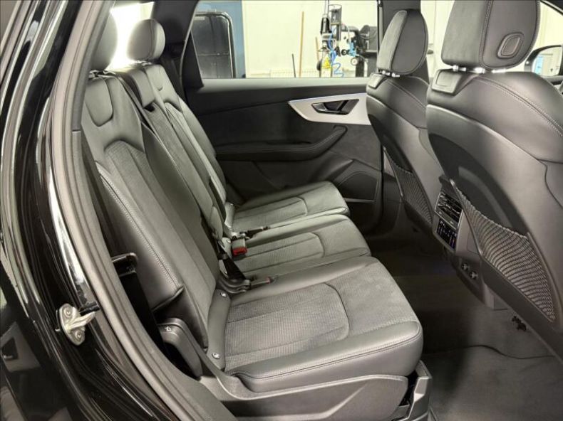 Audi Q7 - hlavní fotka