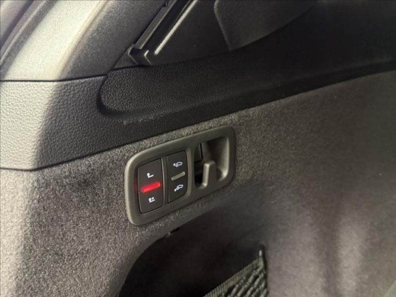 Audi Q7 - hlavní fotka