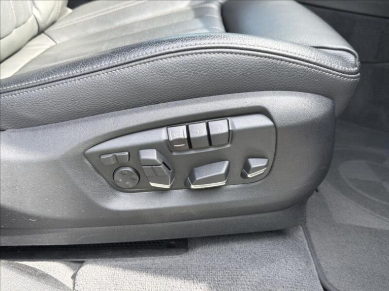 BMW X6 - hlavní fotka